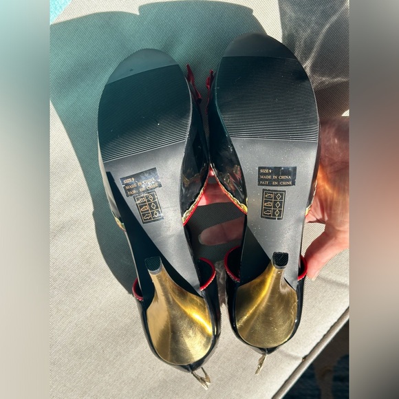 Queen of hearts/Alice In Wonderland heels size 9-never worn - Picture 5 of 8